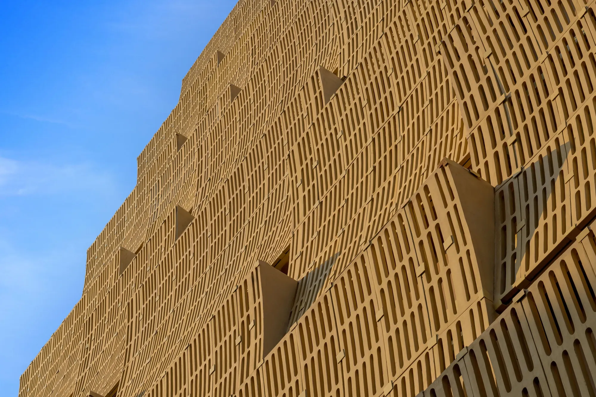 Cielo Apartment: Brick as Climate Machine in Nagpur