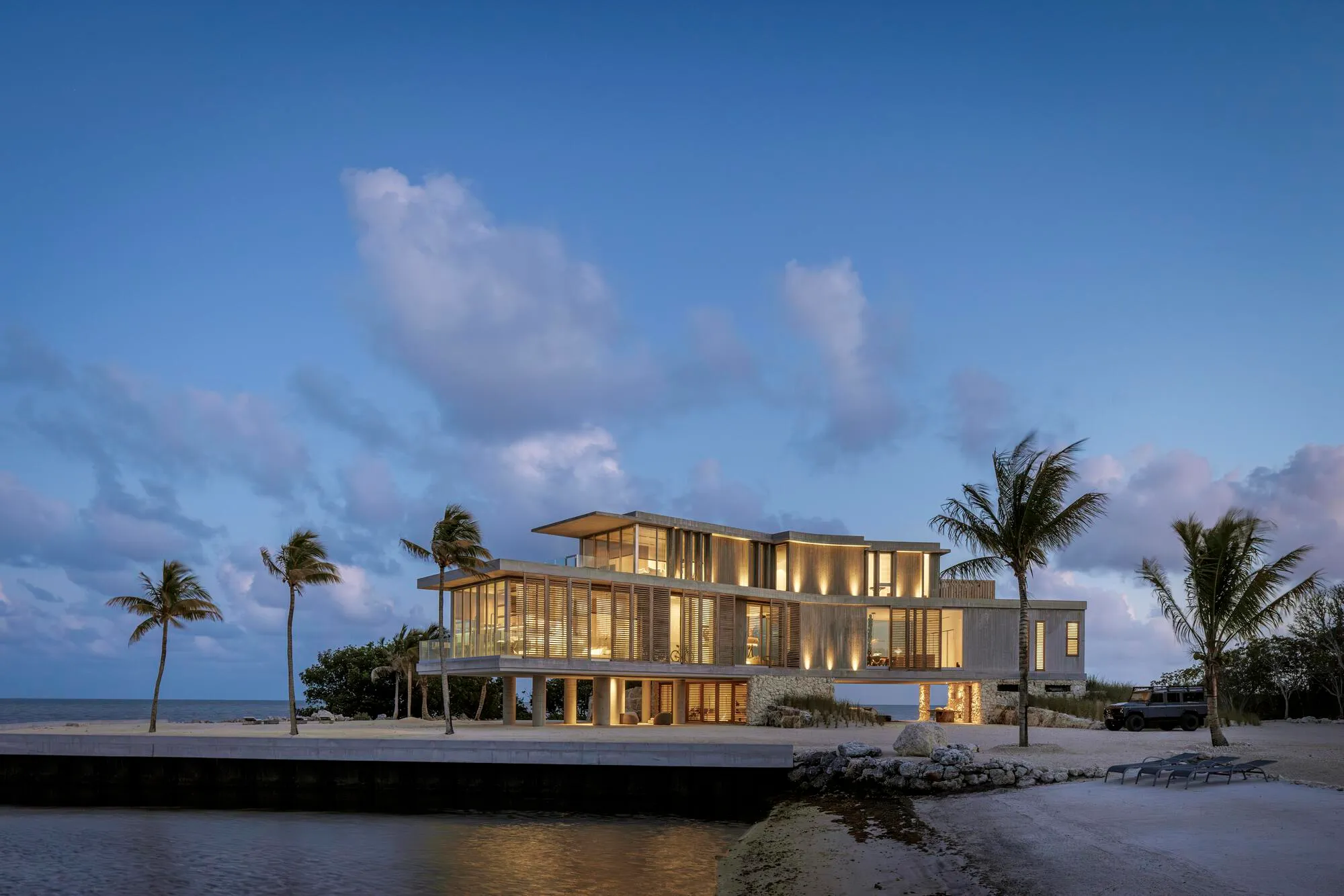 Van der Vlugt Residence by STRANG