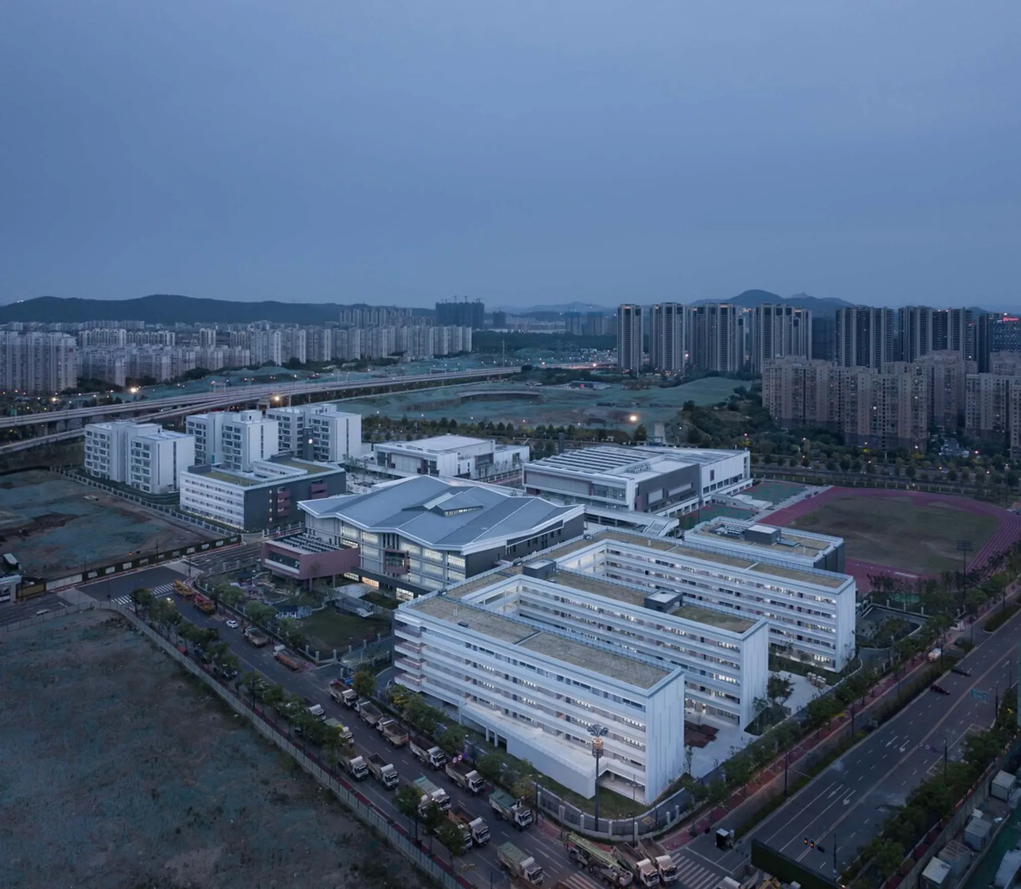 Yuhua Campus of Nanjing Zhonghua High School: A Future-Ready Educational Architecture Integrating STREAM Learning