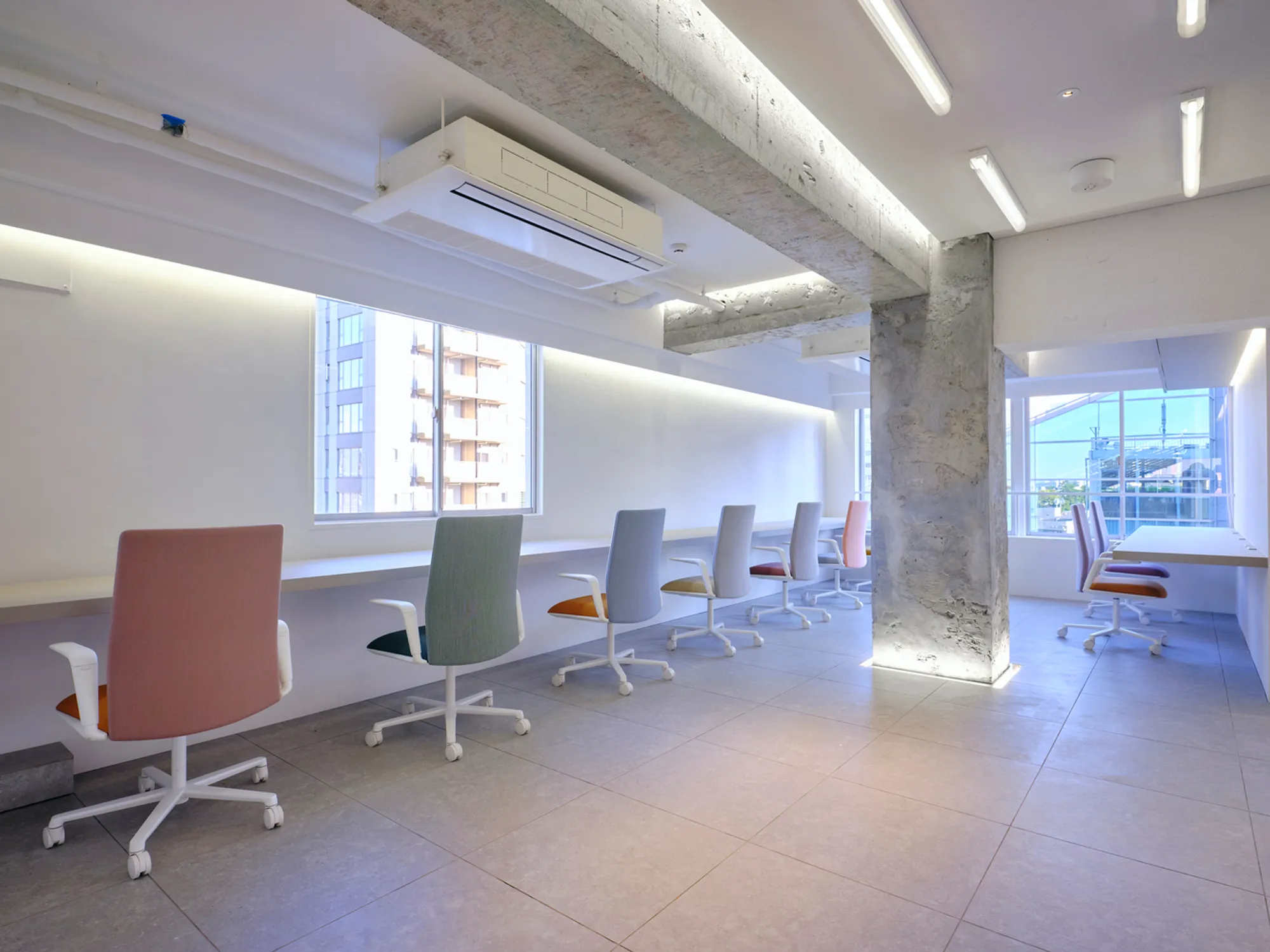 Lyonesse Pictures Office by Kii inc.: A Vibrant, Light-Filled Workplace Redefining Collaborative Office Design in Tokyo