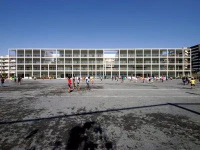 Koyasu Elementary School by Riken Yamamoto: Innovative Educational Architecture in Yokohama