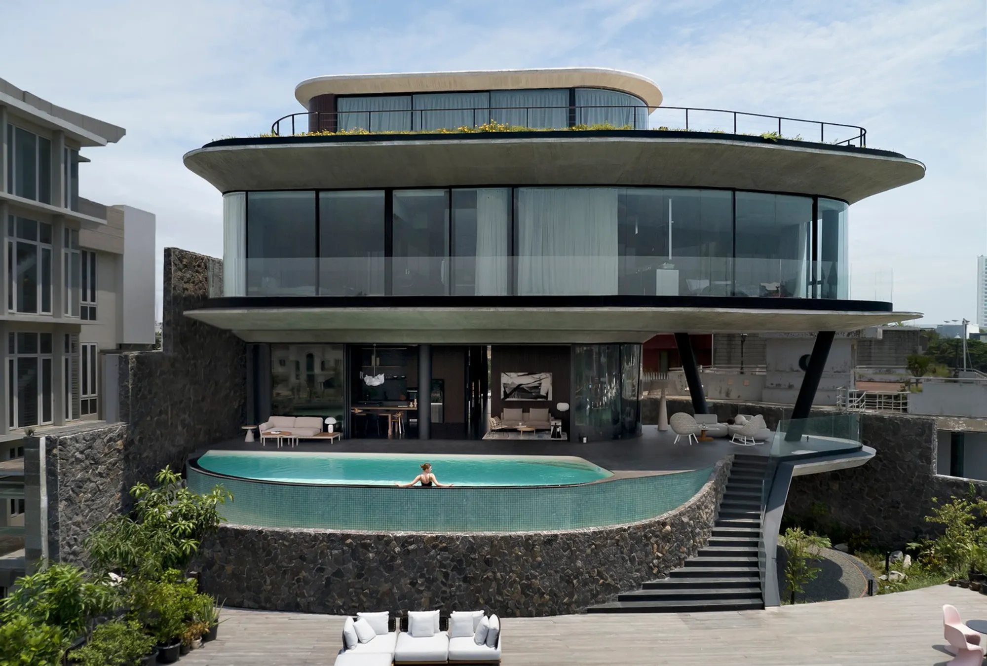 House on V-Stilts by K-Thengono Design Studio: A Resilient Waterfront Retreat in North Jakarta
