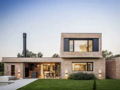 Brick House by Lattes Salinas Arquitectos: Modern Residential Design in Pilar, Argentina