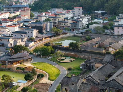 Xutian Market Weaves Community Into a Village Edge