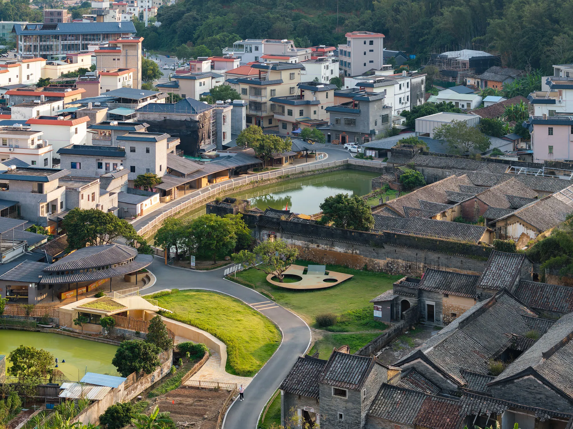 Xutian Market Weaves Community Into a Village Edge