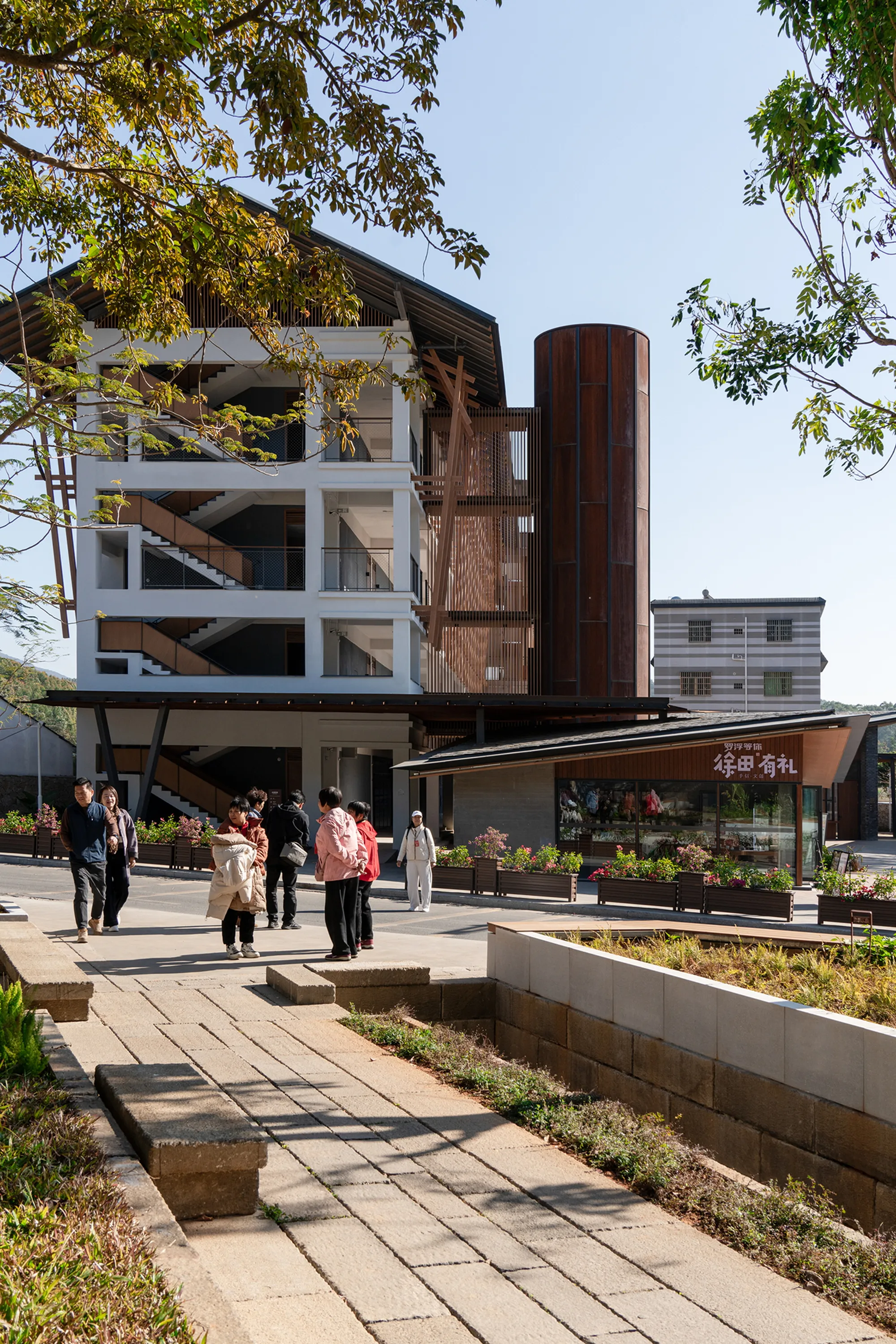 line+ studio Converts an Abandoned Village School into a Hakka Community Gateway in Huizhou