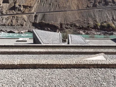 PL-T Architecture Studio Carves a Gravity-Flow Winery into the Tibetan Hillside