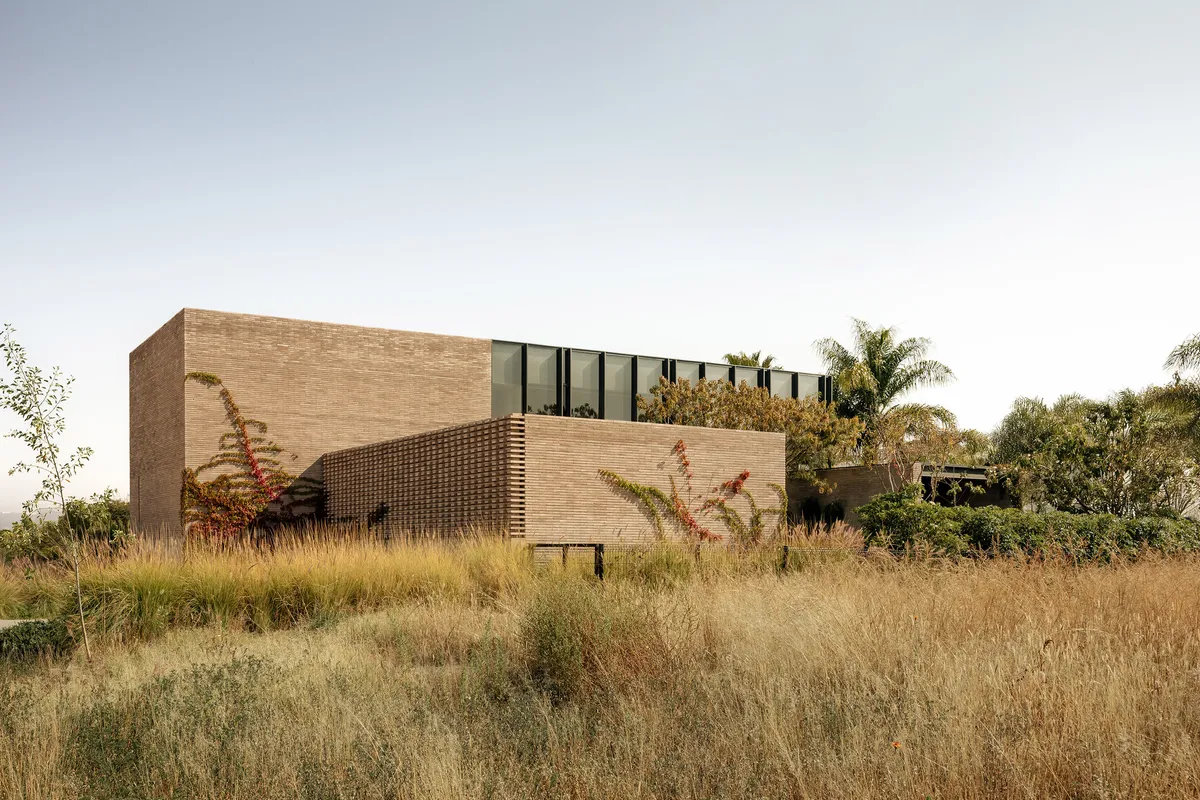 LABarq Builds an Entire House in Querétaro from a Single Custom Concrete Block