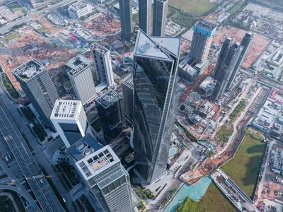 Gensler Twists a 300-Meter Tower in Shenzhen to Unite Two Cities in Glass