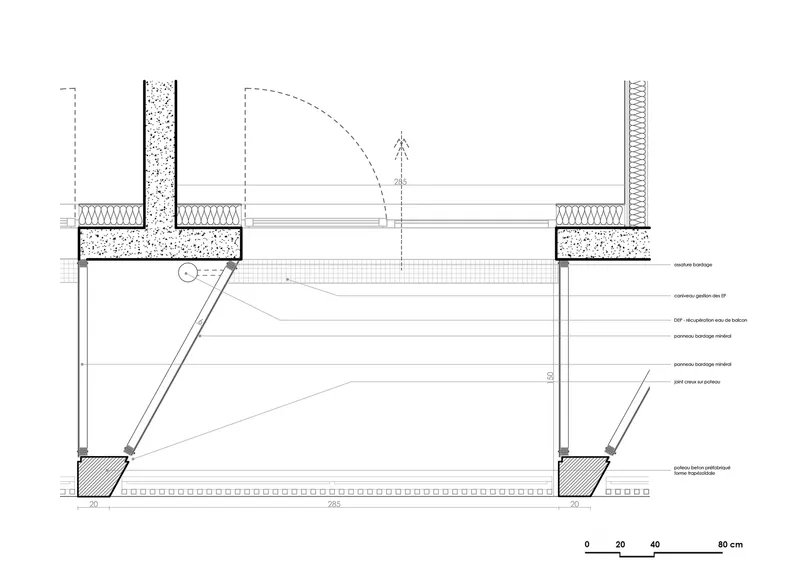 Construction detail drawing showing the connection between roof insulation and concrete slab with diagonal bracing