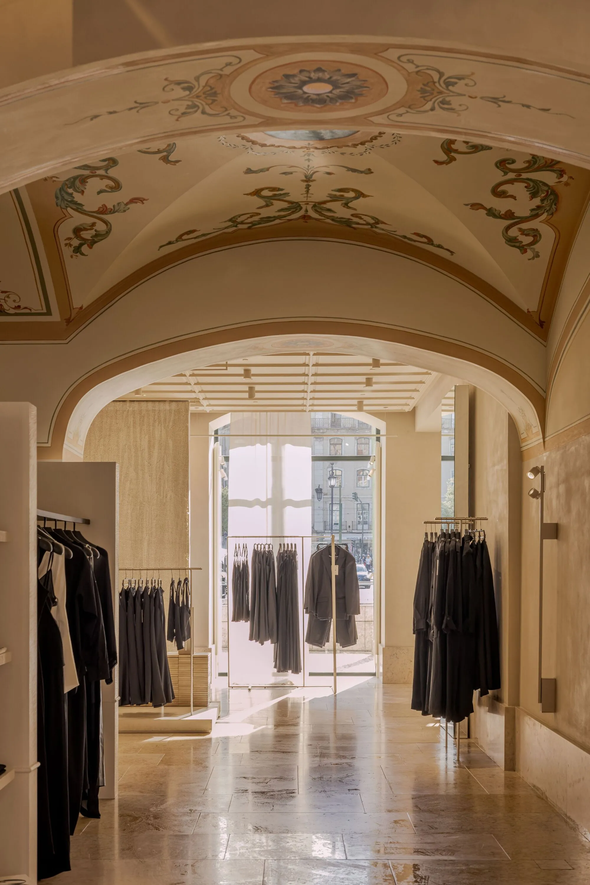 Contacto Atlântico Threads a Zara Store Through a 200-Year-Old Pombaline Block in Lisbon