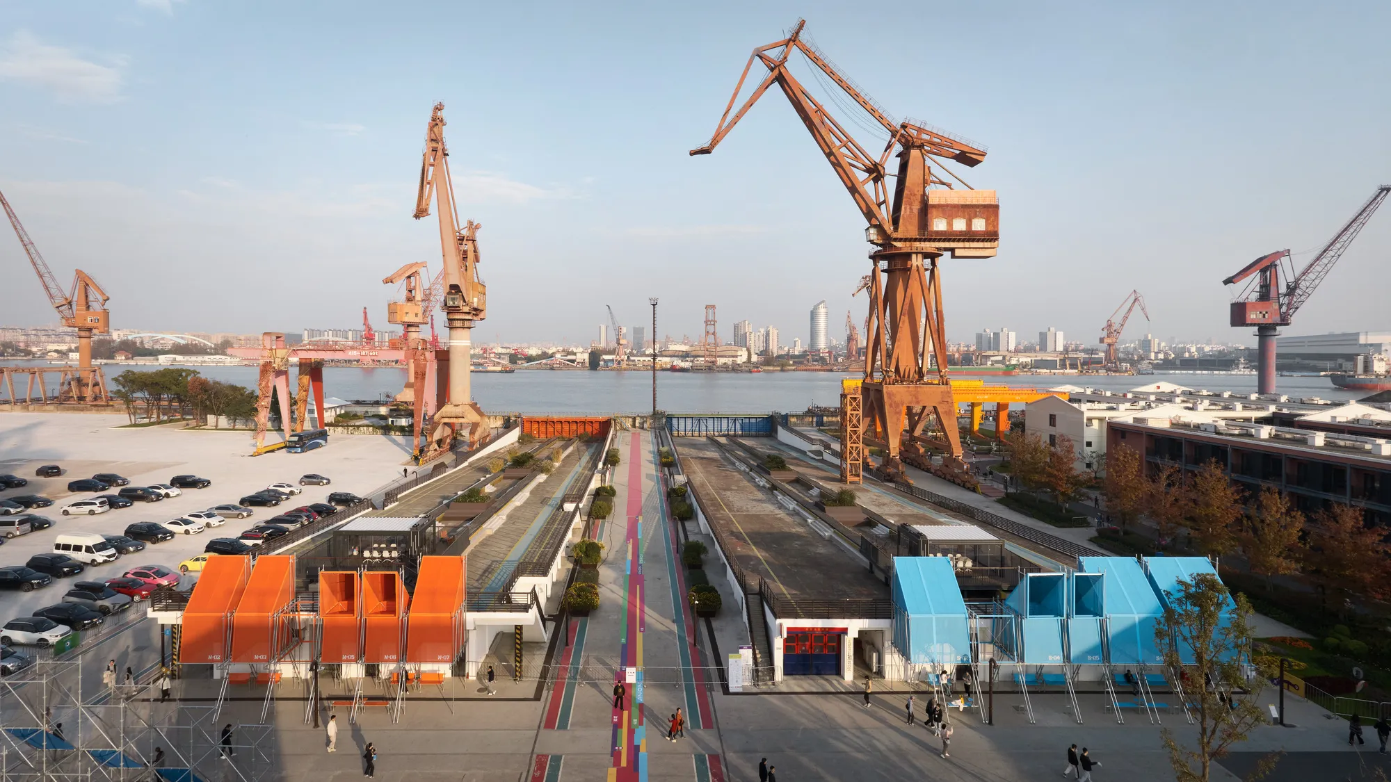 Practice on Earth and ARC Z Architects Launch a Scaffold Shipyard into Shanghai's Art Season