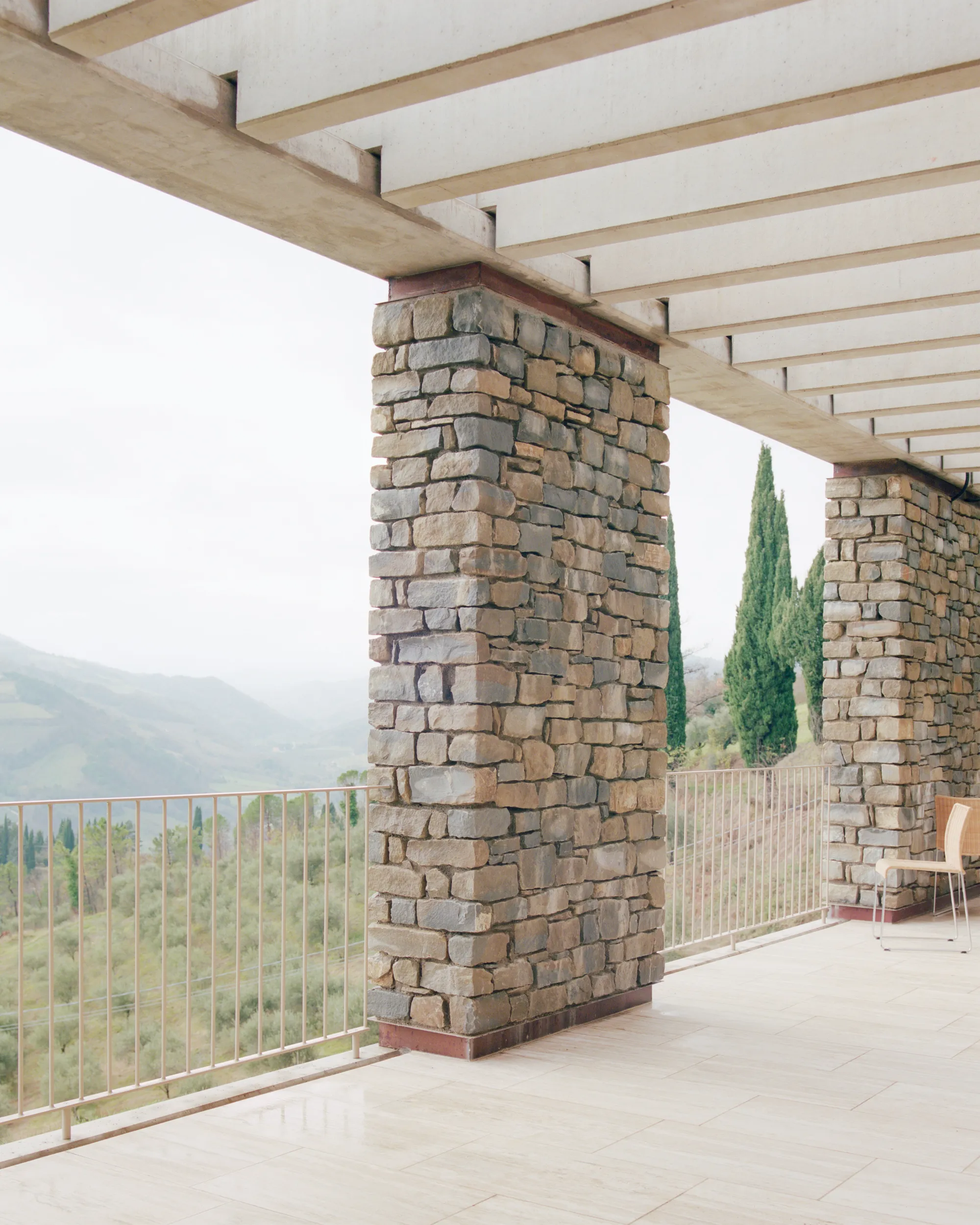 ellevuelle architetti Weaves a Stone Extension into the Rural Layers of Modigliana