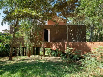 Adjaye Associates Builds an Artist's Studio from Earth and Air in Nairobi's Karen Valley
