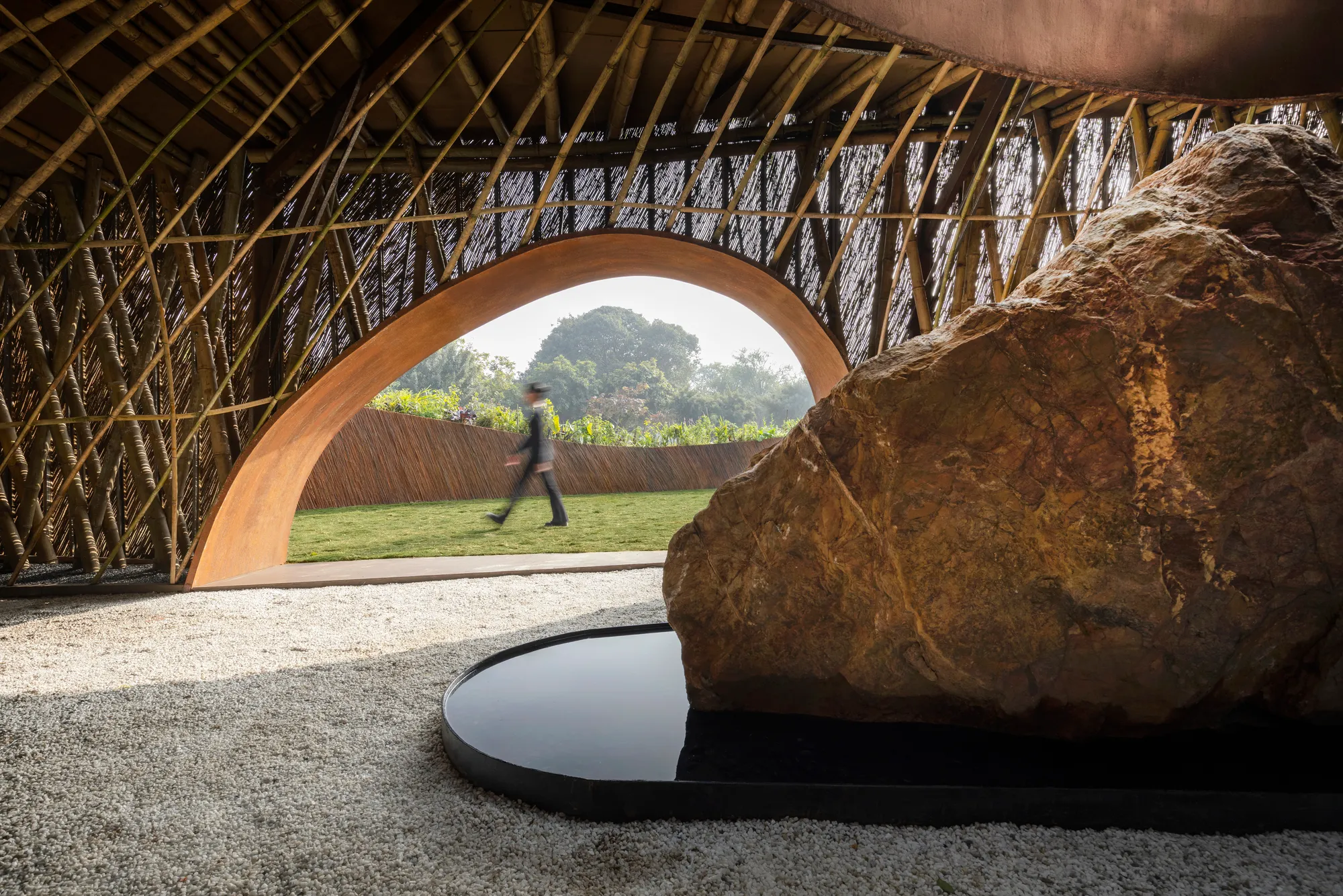 Tara Lal and T_M.space Coil a Rammed Earth Spiral Around a Sacred Forest Clearing in Delhi