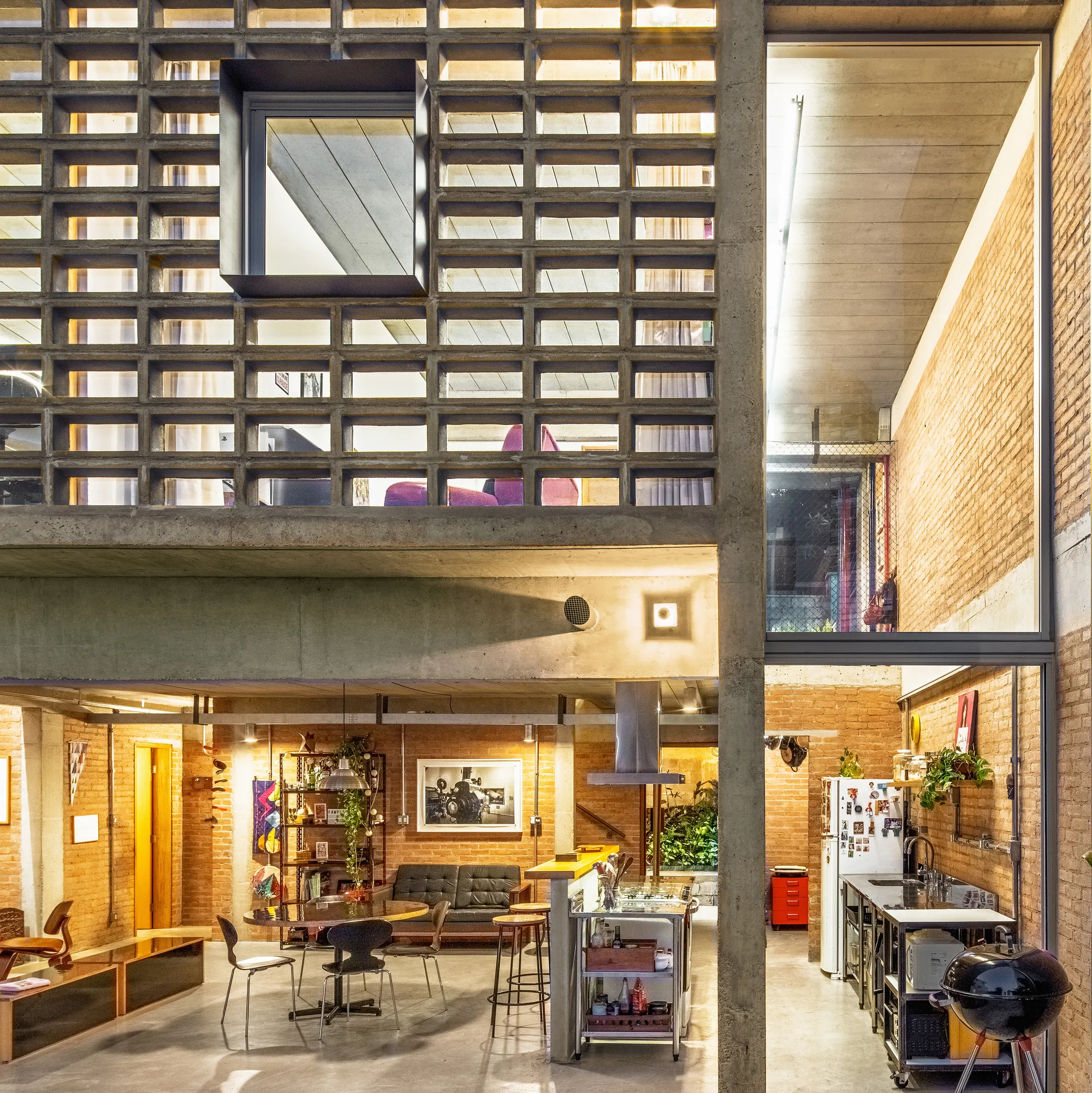Ateliê GR Packs a Seven-Person Family Home into a 243 m² Vertical Stack in São Paulo