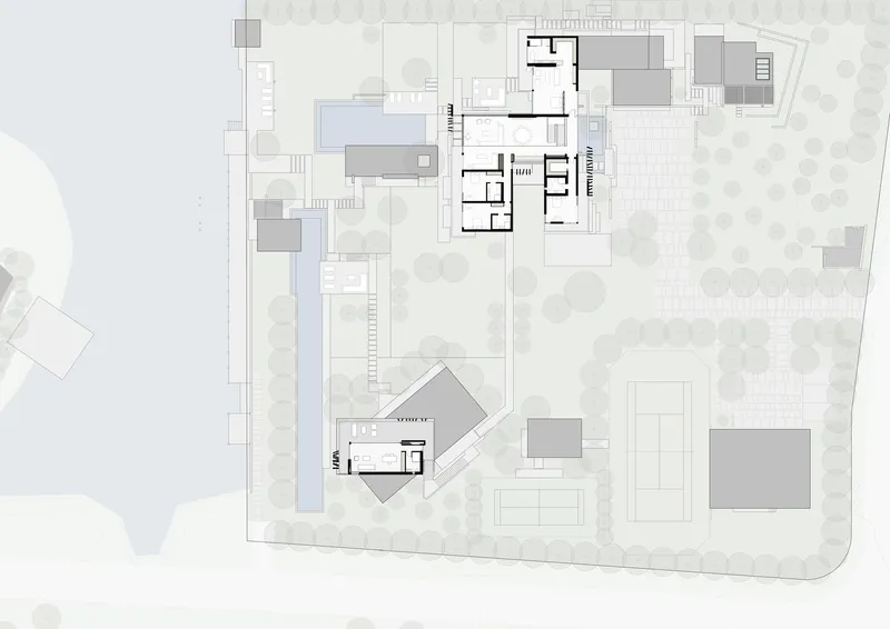 Upper level floor plan showing residential units distributed across the site with landscaped grounds
