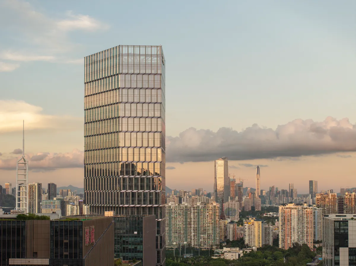 HENN Stacks a 211-Meter Cloud-Inspired Tower onto a Narrow Shenzhen Tech Campus