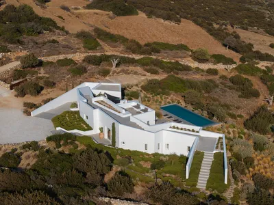 React Architects Carve an Inhabitable Landscape into a Cycladic Hillside on Paros