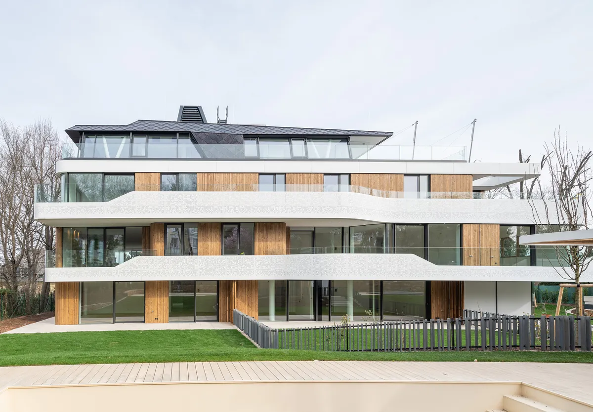 puk architekten Sculpts a Yacht-Like Residential Building at the Edge of a Viennese Park