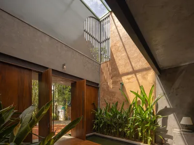 Damith S Munasinghe Folds Studio and Home into a Single 2400-Square-Foot Continuum in Sri Lanka