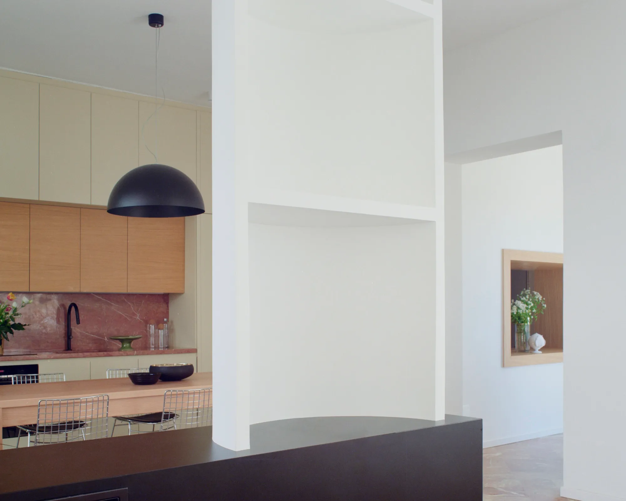 Margine Strips a 1970s Salento Villa Back to Its Curved Bones in Casa Lèvanzo