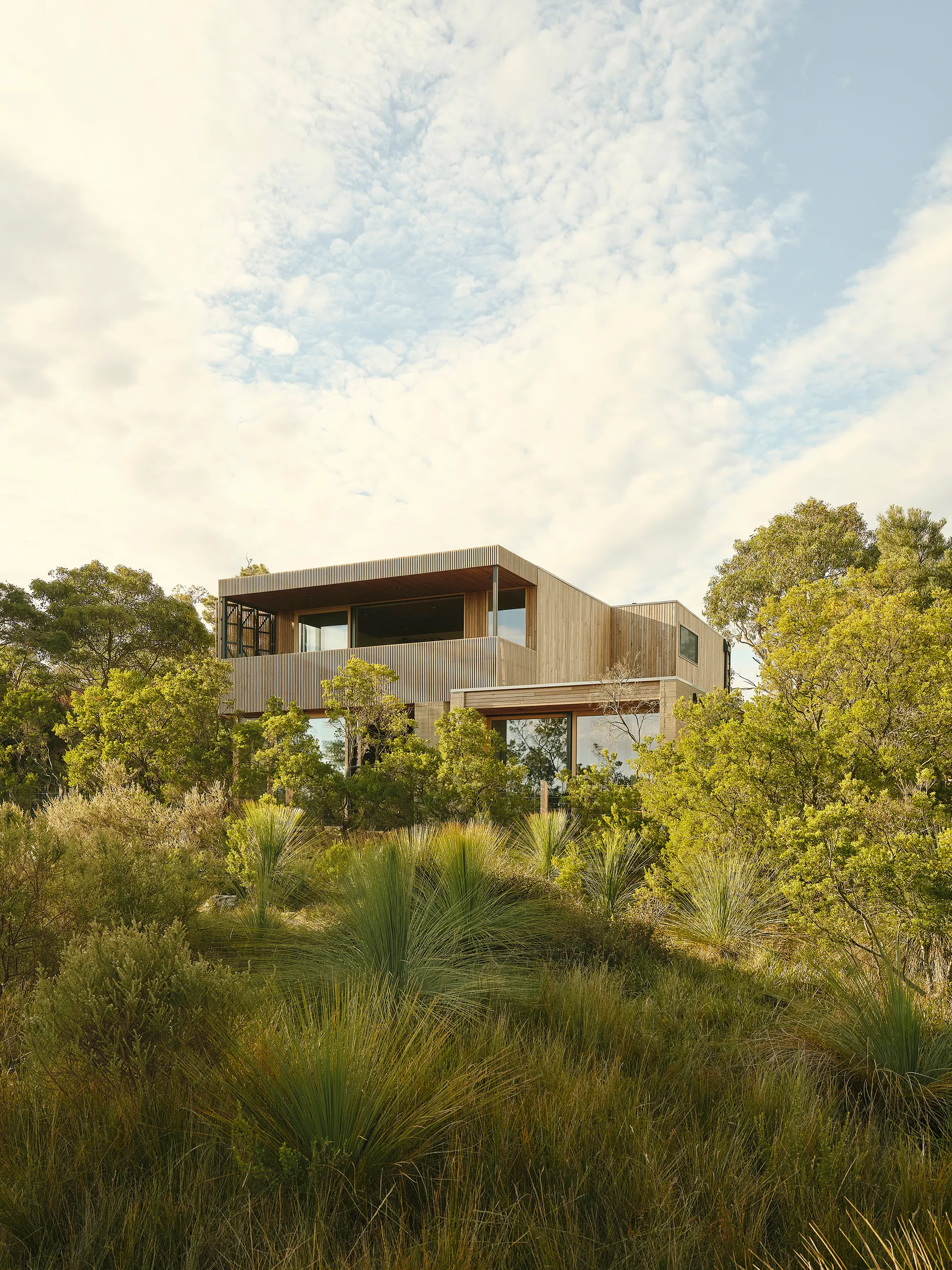 Field Office Architecture Builds a Forever Home That Borrows Its Garden from a Prime Minister's Estate