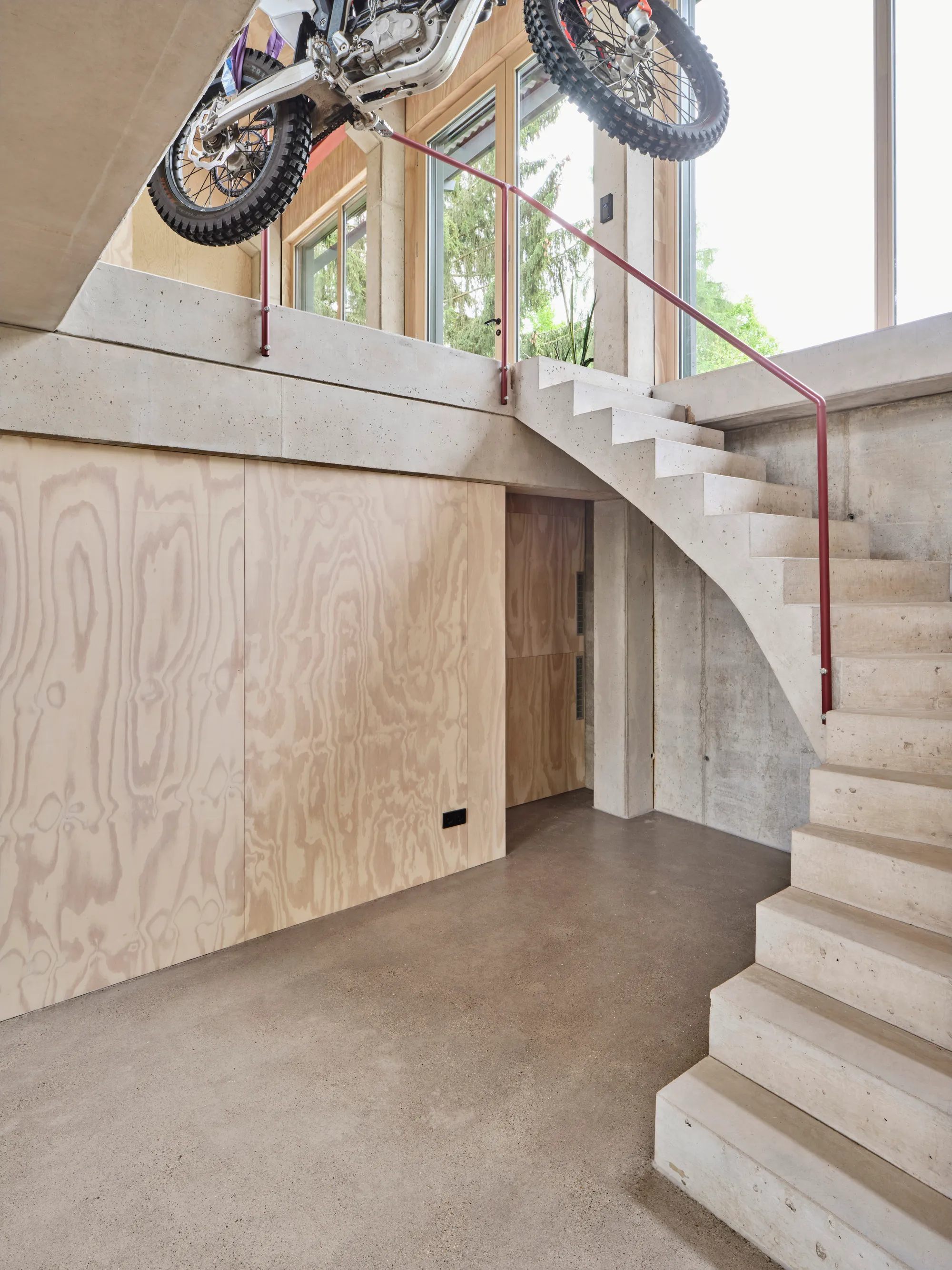 Alex Lehnerer Architekten Builds a House Around a Gantry Crane in Schwabach