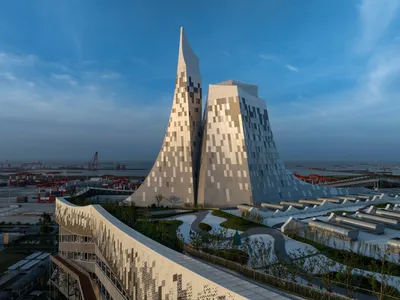 Ballistic Architecture Machine Disguises a Shanghai Waste-to-Energy Plant as a Public Park