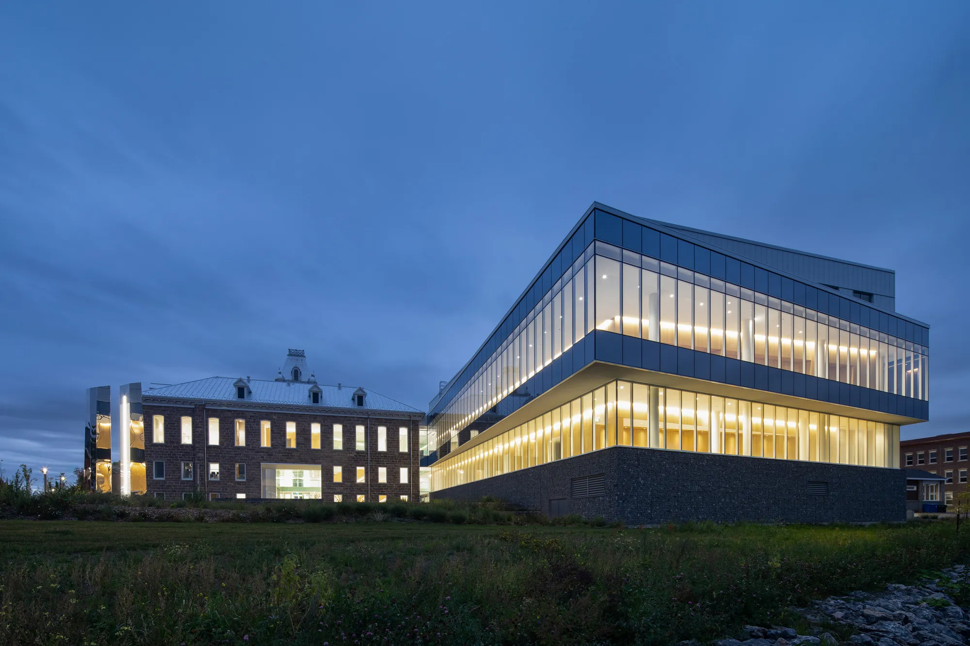 Groupe A Anchors a Glass and Timber Courthouse on the Waterfront of Lac-Saint-Jean