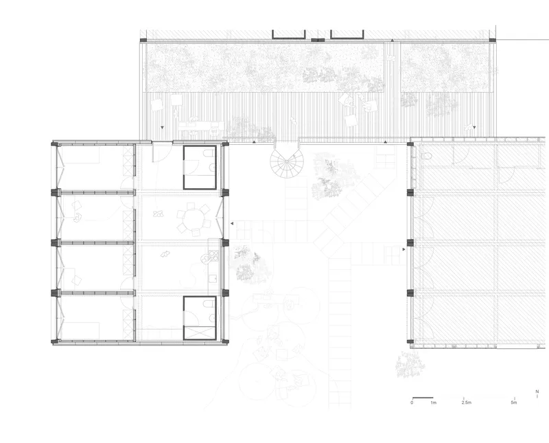 Floor plan drawing showing upper level with fewer rooms and enclosed terrace along the northern edge