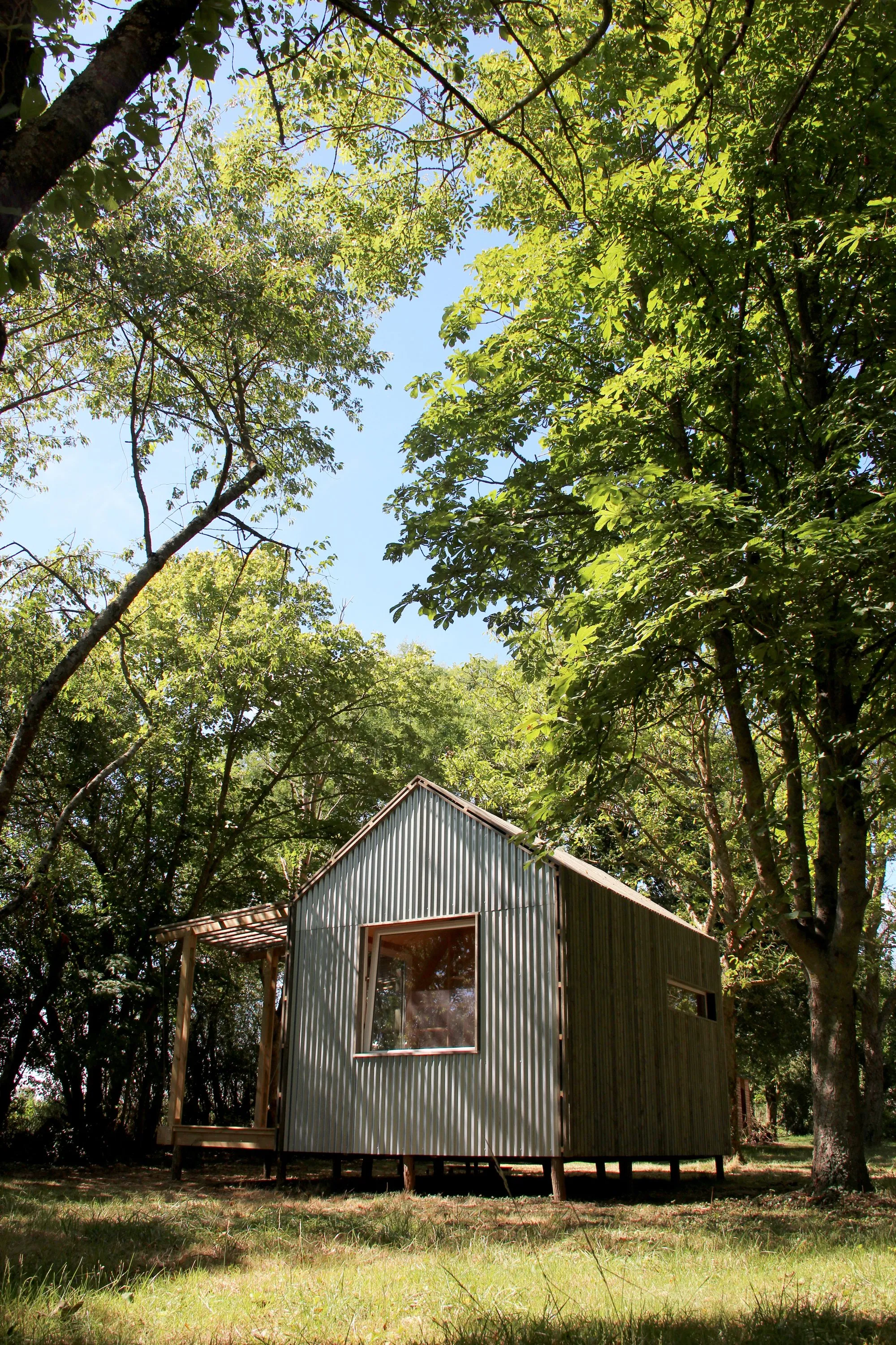 Atelier Toboggan Builds Its First Project: A 20 m² Cabin in the French Countryside