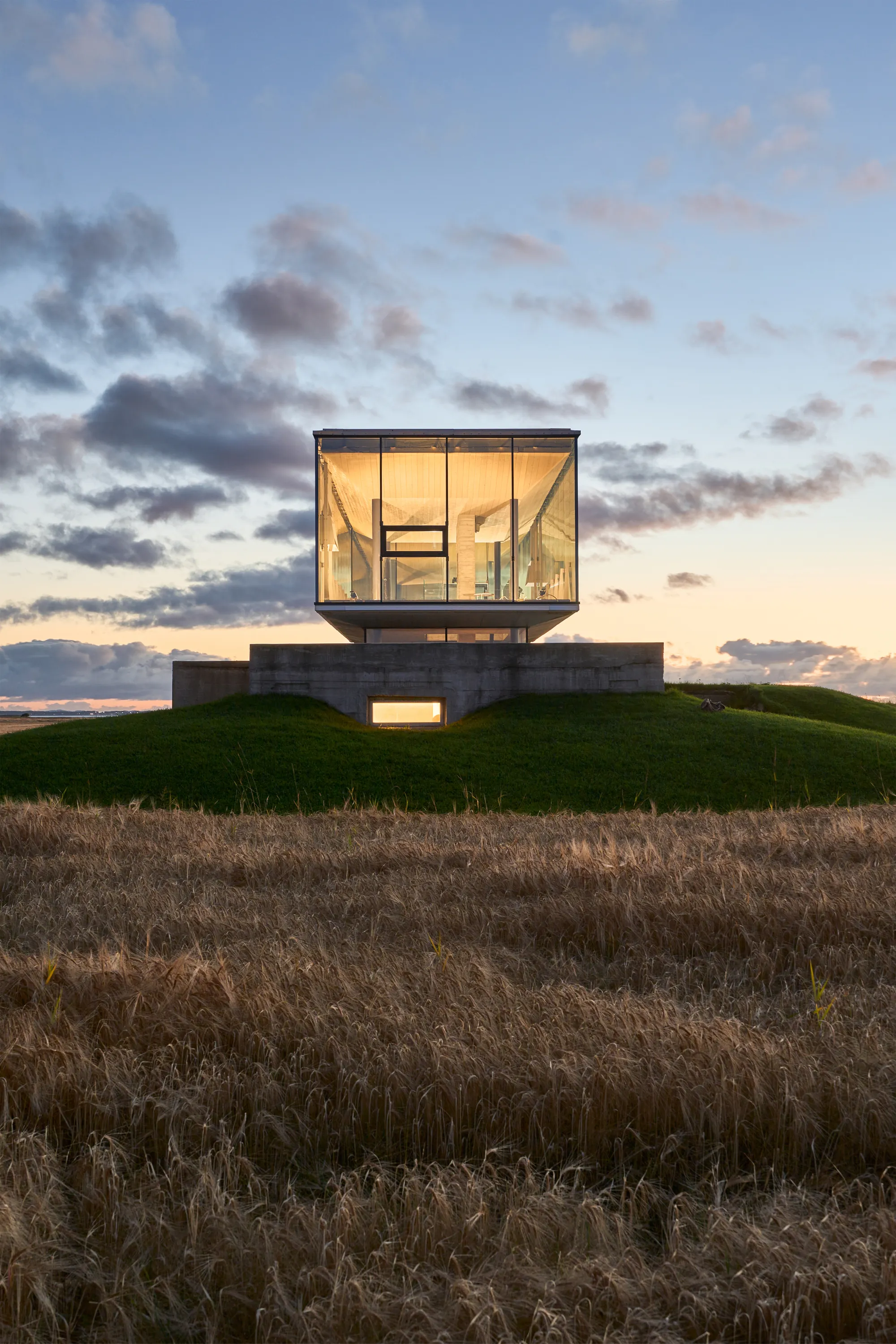 ASAS arkitektur Floats a Glass Pavilion on Top of a World War II Bunker in Norway