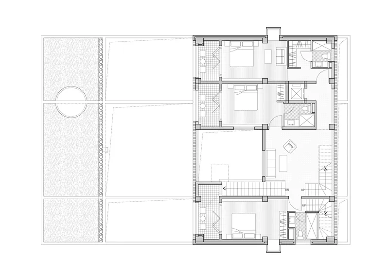 Upper floor plan depicting bedroom suites with ensuite bathrooms and a circular pool element