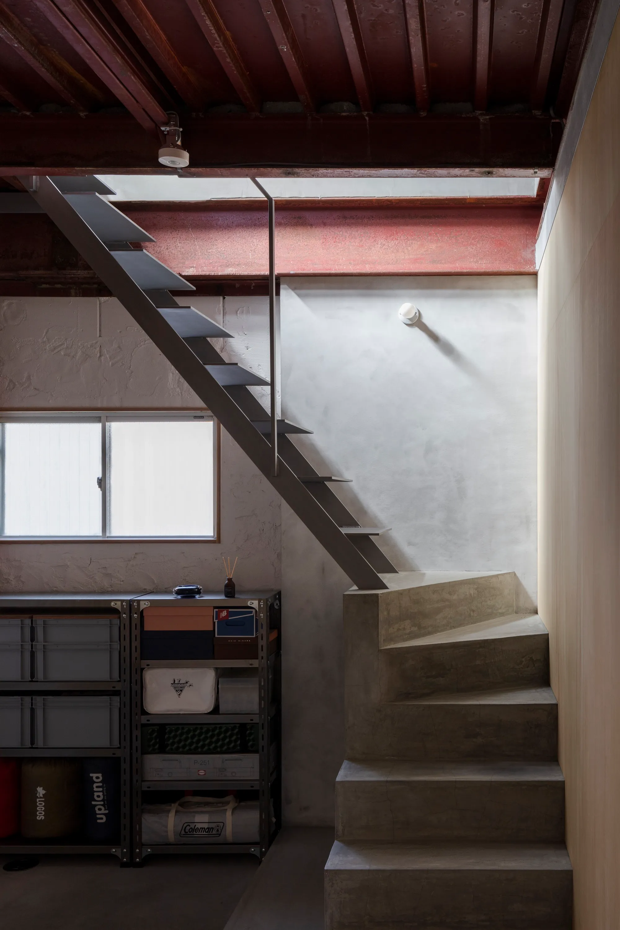Shimpei Oda and Loowe Inc. Hollow Out an Osaka House to Let Concrete Floors Do All the Work