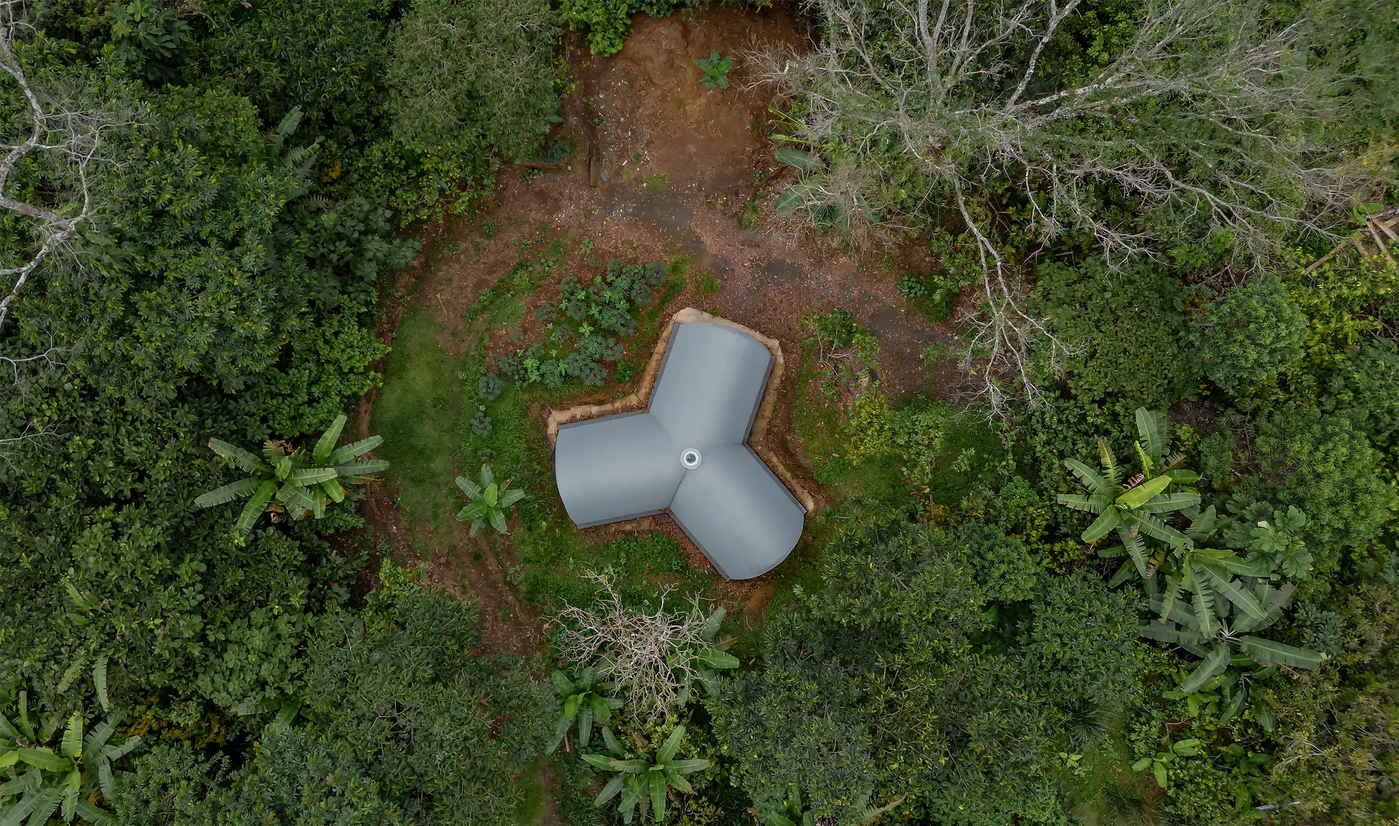 Al Borde Builds an Adobe Microbe Lab in the Ecuadorian Amazon Without Formwork