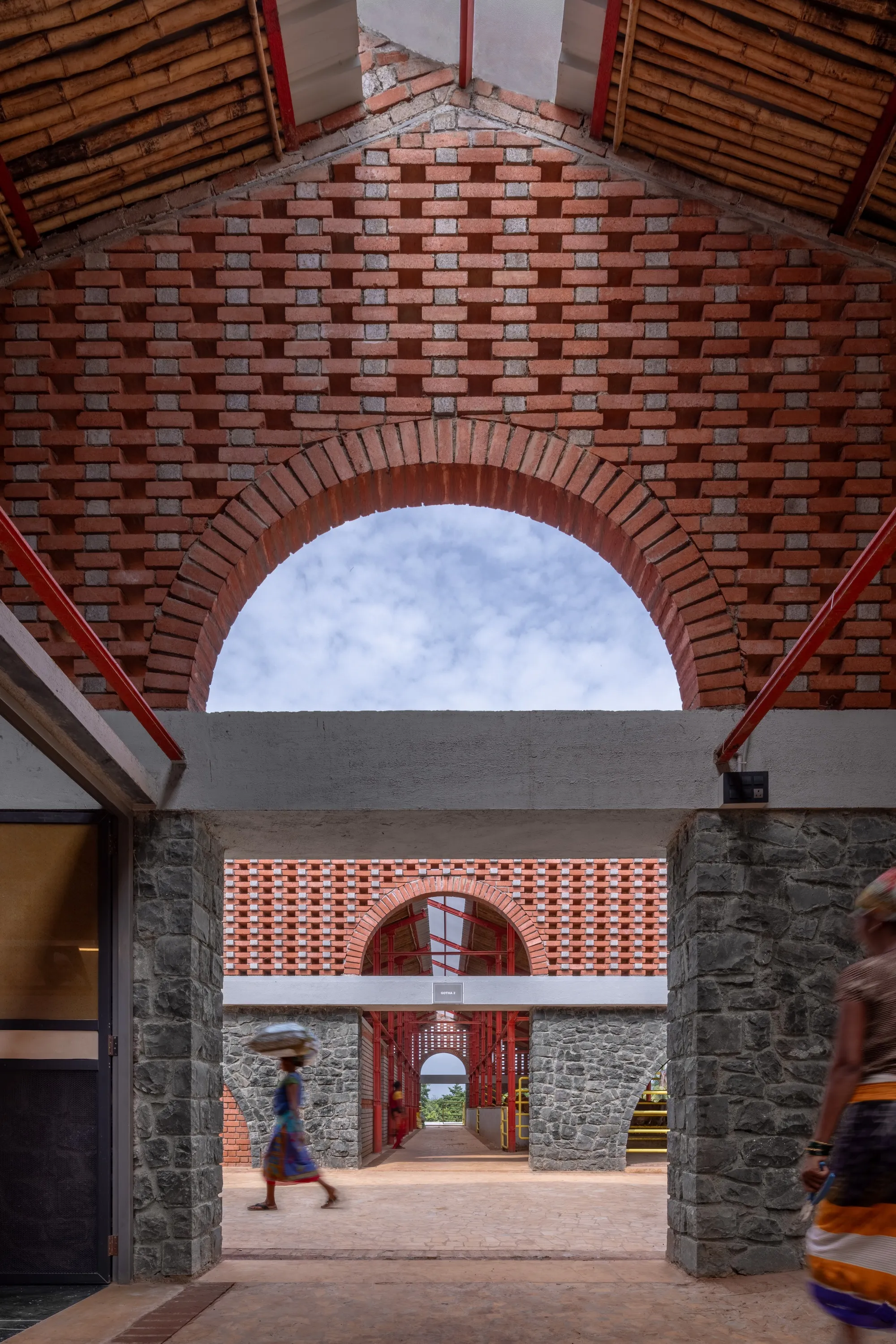 Compartment S4 Builds a 14-Acre Gaushala in a Maharashtra Orchard That Tripled Milk Output