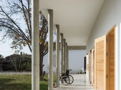Atelier Messaoudi Architects Builds a Colonnaded House in Algeria for Aging Parents