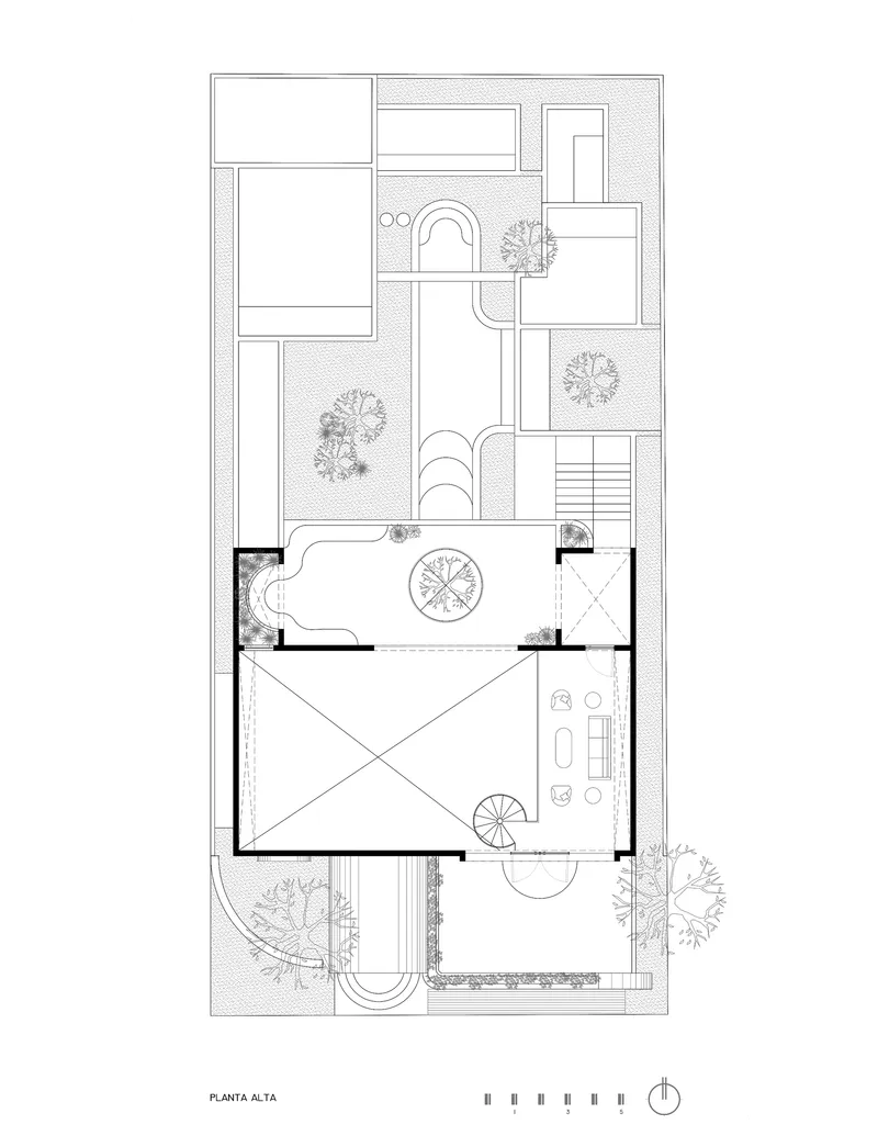 Upper floor plan with outdoor terraces surrounding interior spaces and spiral stair