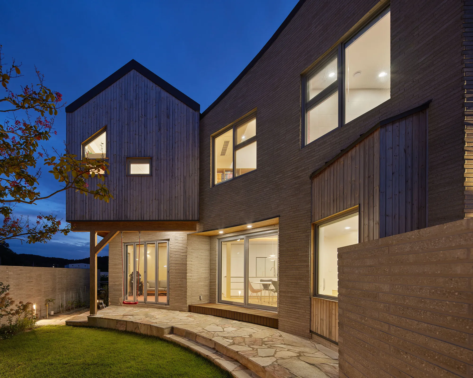 Jaeguidang Architects Designs a Family Home in Hwaseong Around the Joy of a Baseball Stadium