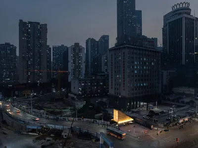 SUZAO Architects Wedge a 60 m² Exhibition Pavilion Between Chongqing's Past and Its Vertical Future