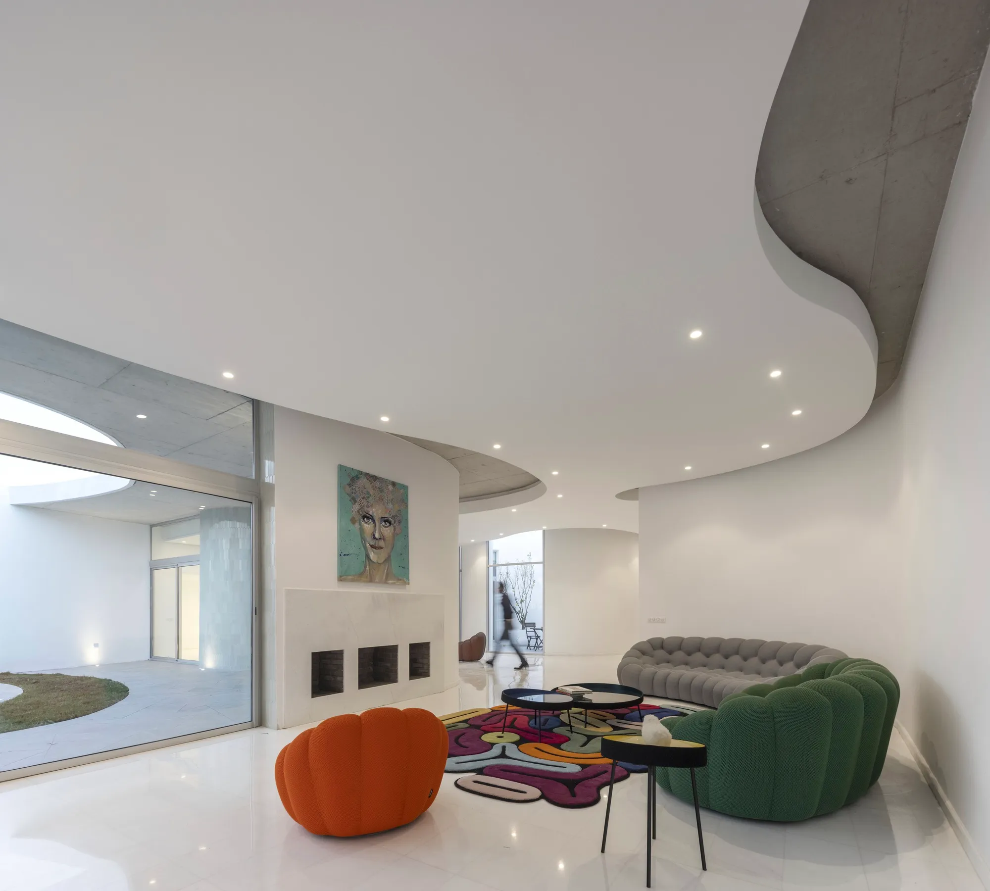 Mohamed Amine Siana Sculpts a Casablanca Villa Around Oval Courtyards and Modernist Memory
