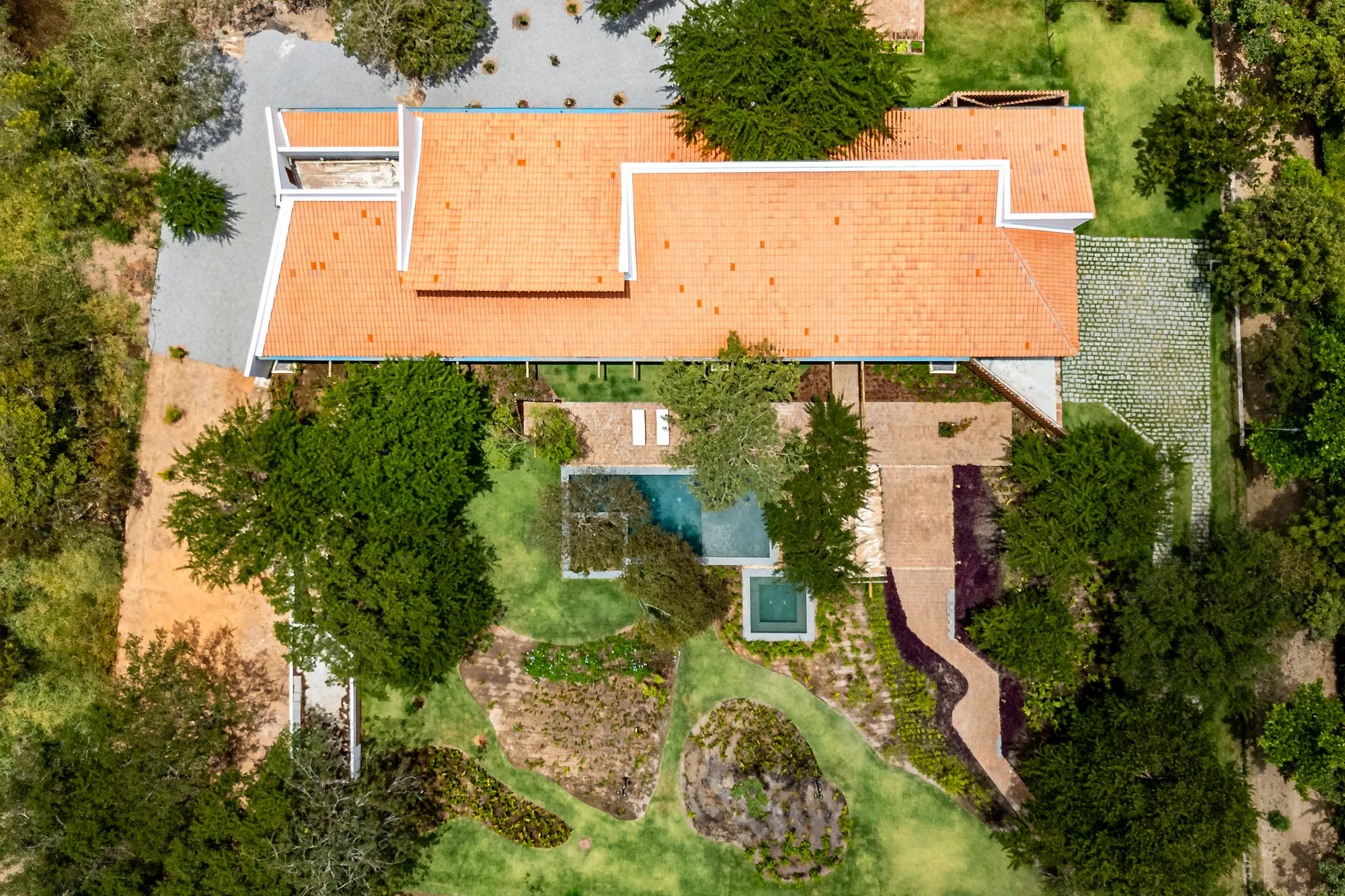 Pablo Patriota Builds a Courtyard House in Northeast Brazil Guided by Armando de Holanda's Principles
