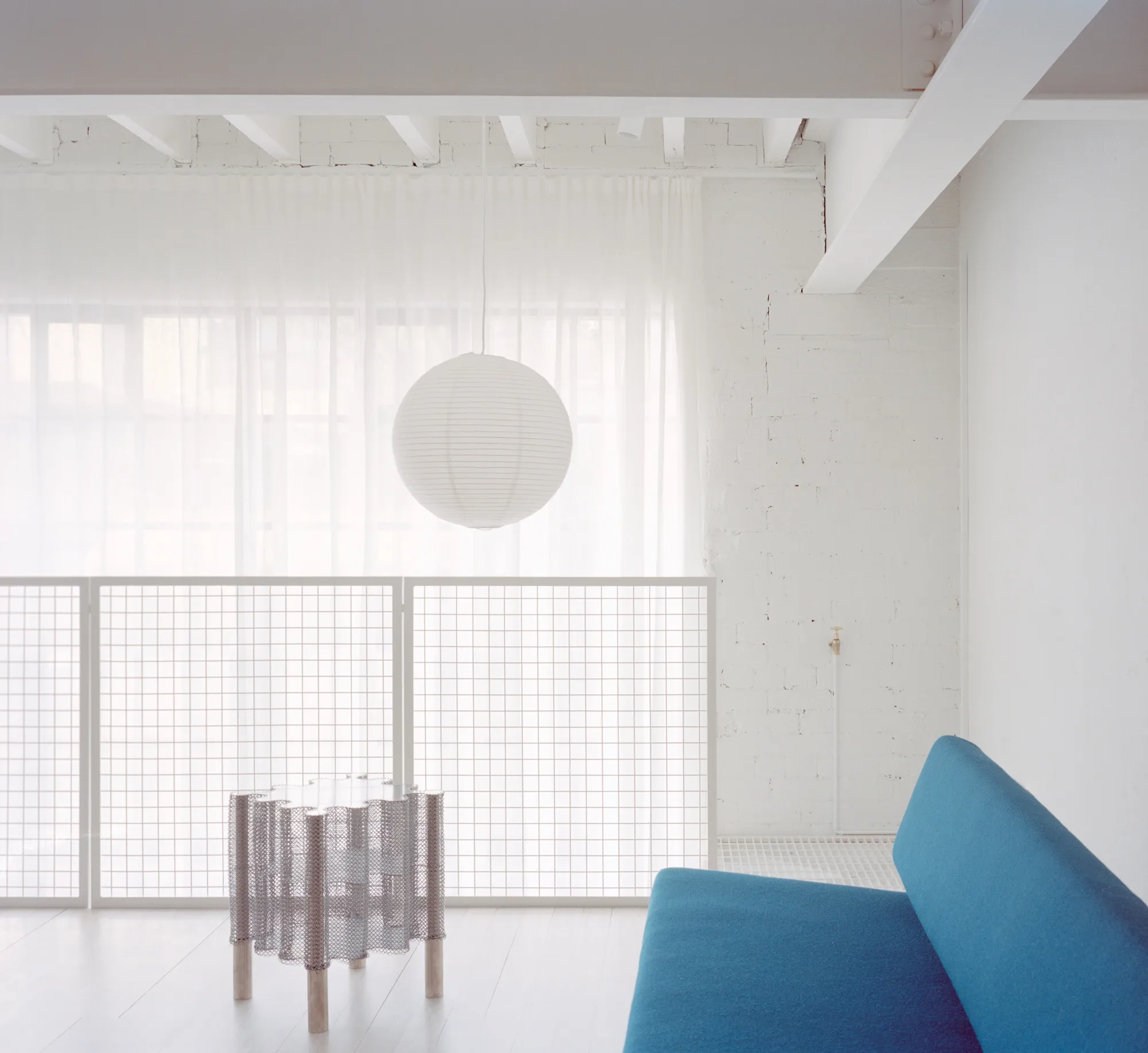 SSdH Peels Back a Century-Old Chocolate Factory to Reveal a 100 m² Apartment in Melbourne