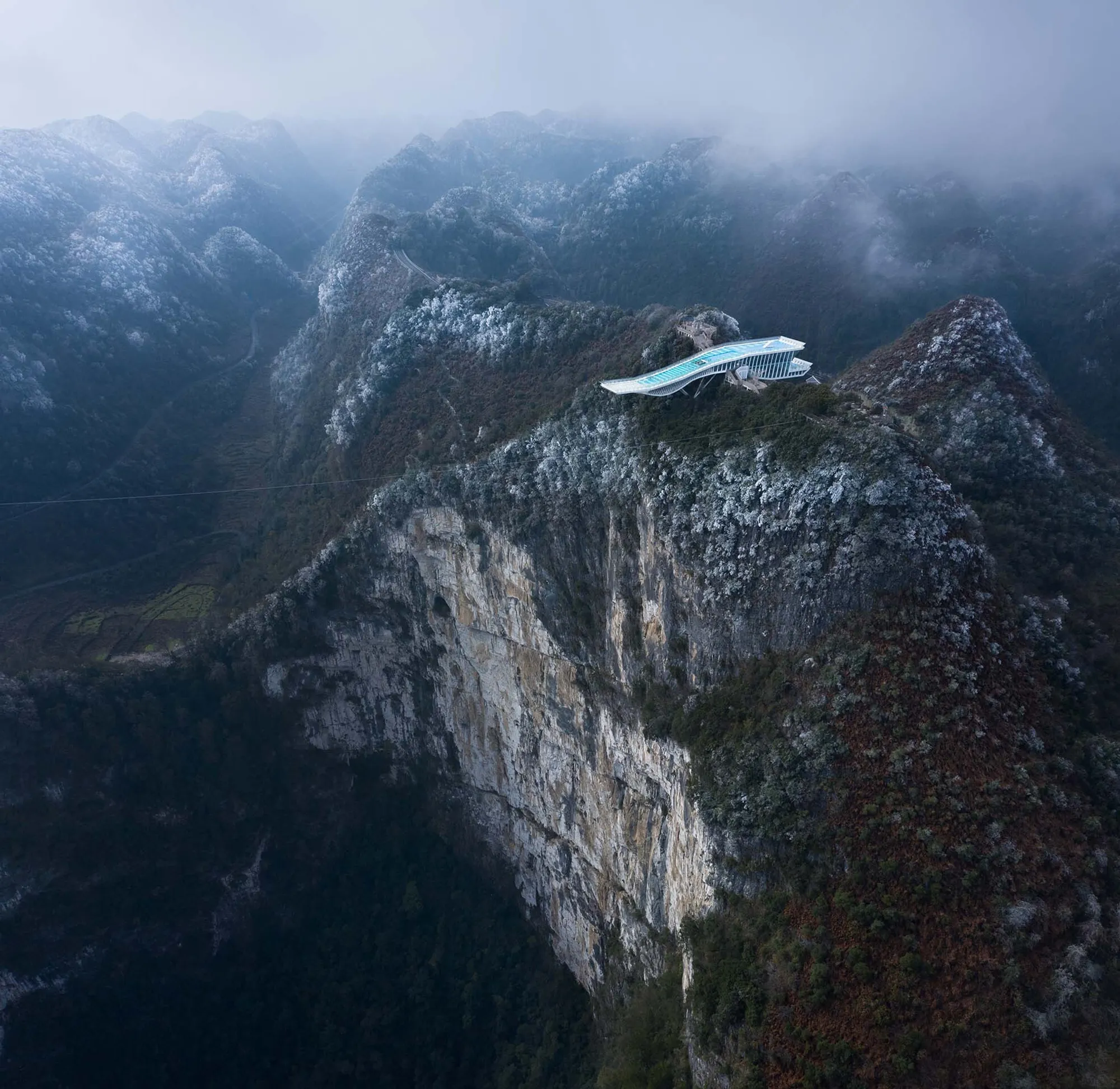ZHY Design Studio Launches a 34-Meter Cantilever Over China's Deepest Sinkhole
