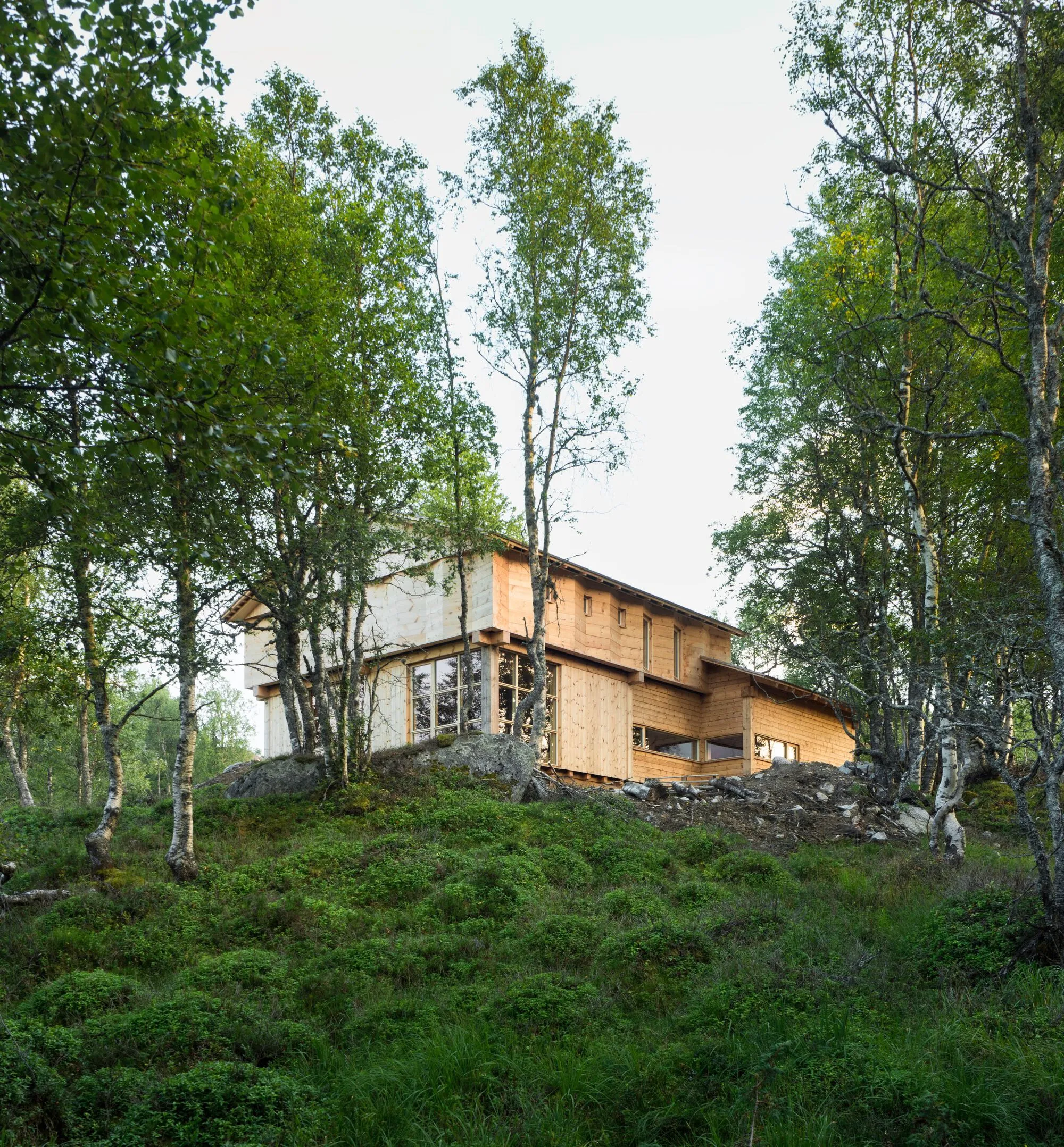 Arkitekt Folstad Knut Builds a Timber Temple That Blurs the Line Between Old and New in Norway