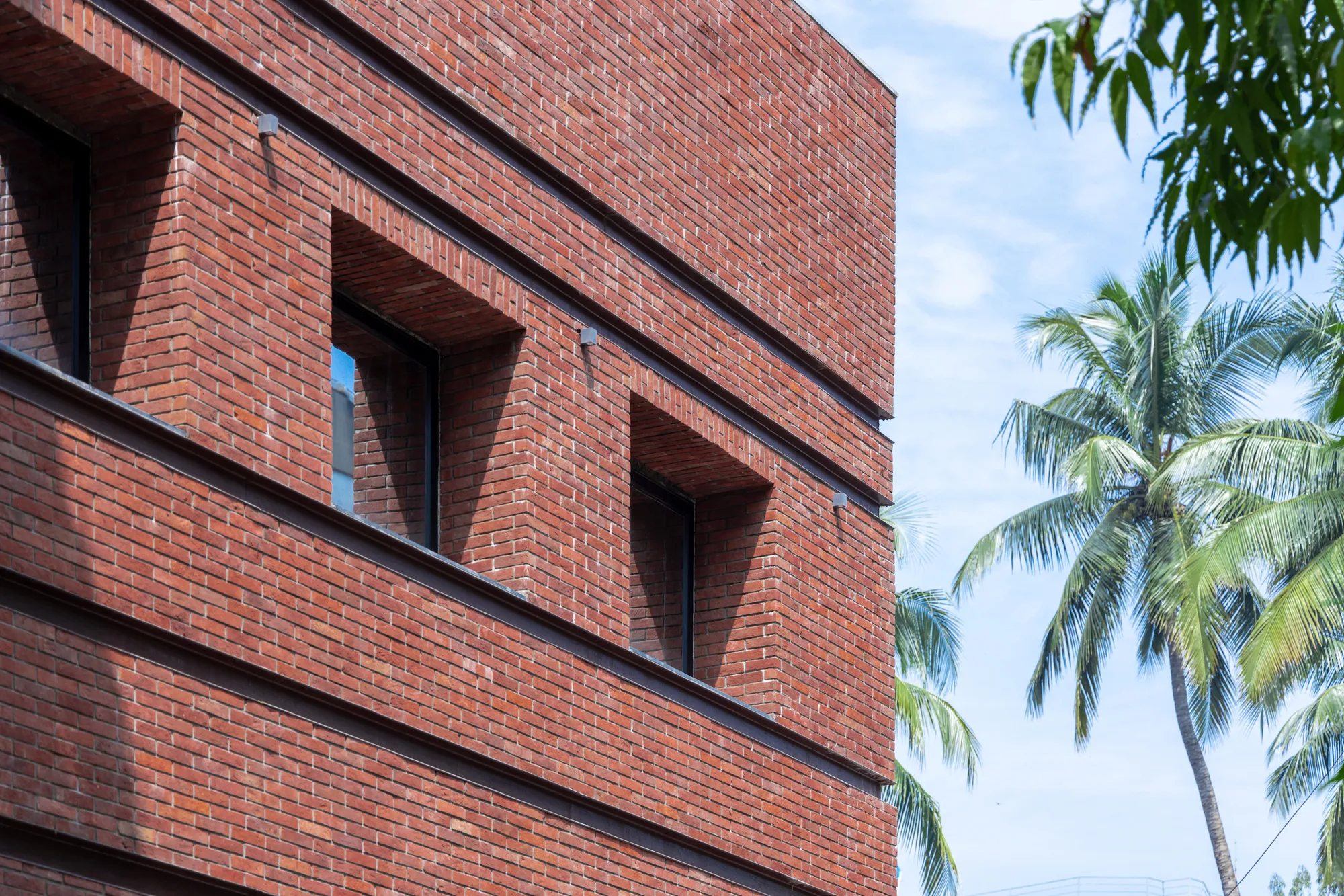 Studio Saransh Stacks a Brick-Clad Jewelry Office atop an Existing Mumbai Building