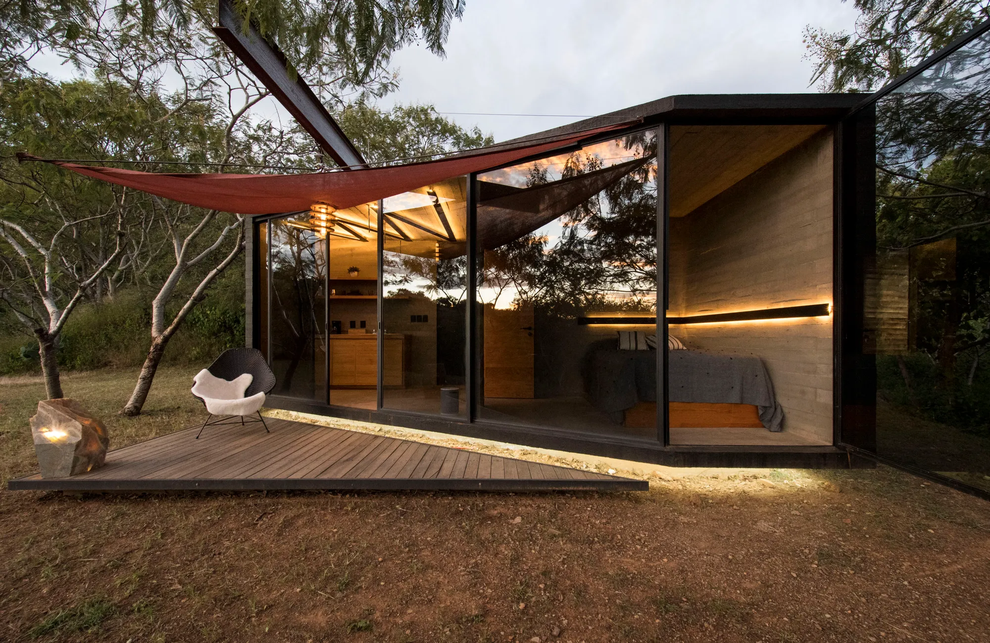 ET.co Carves a Black Concrete Cabin into the Oaxacan Mountainside