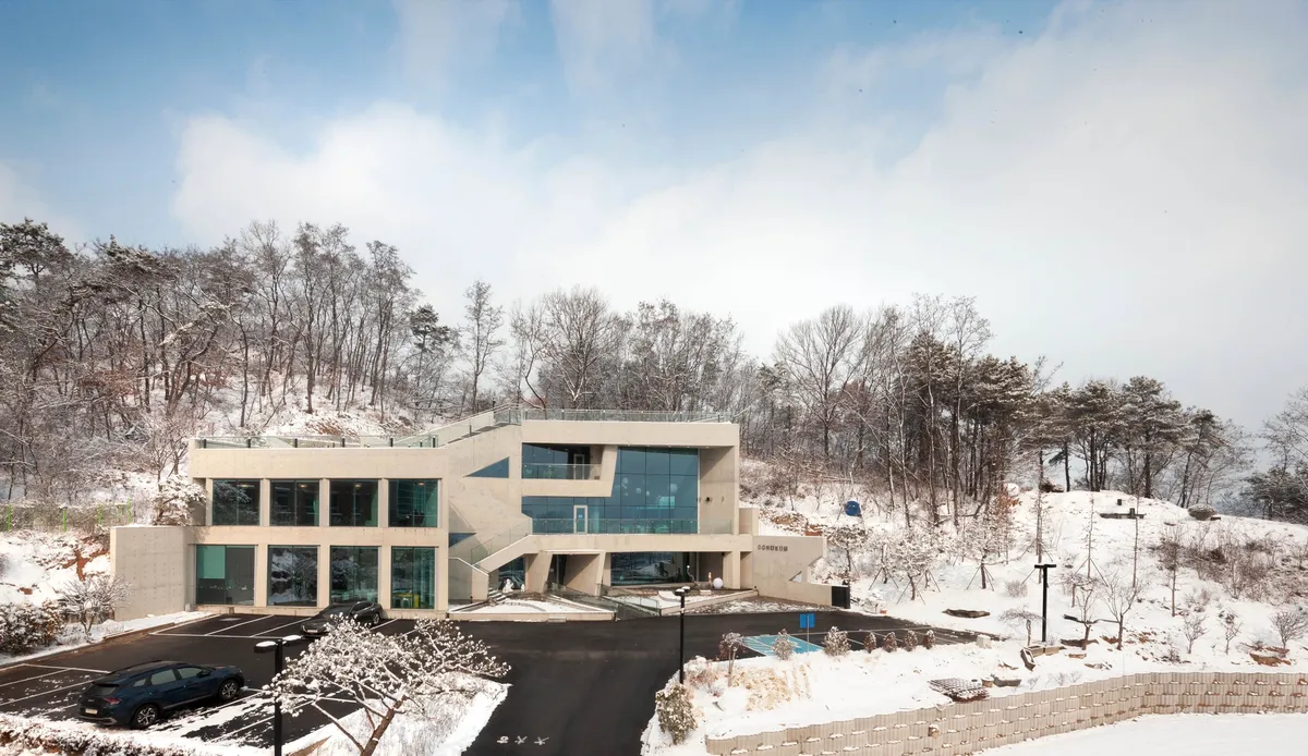 KARO Architects Carve a Concrete Café and Community Hub into a Korean Hillside