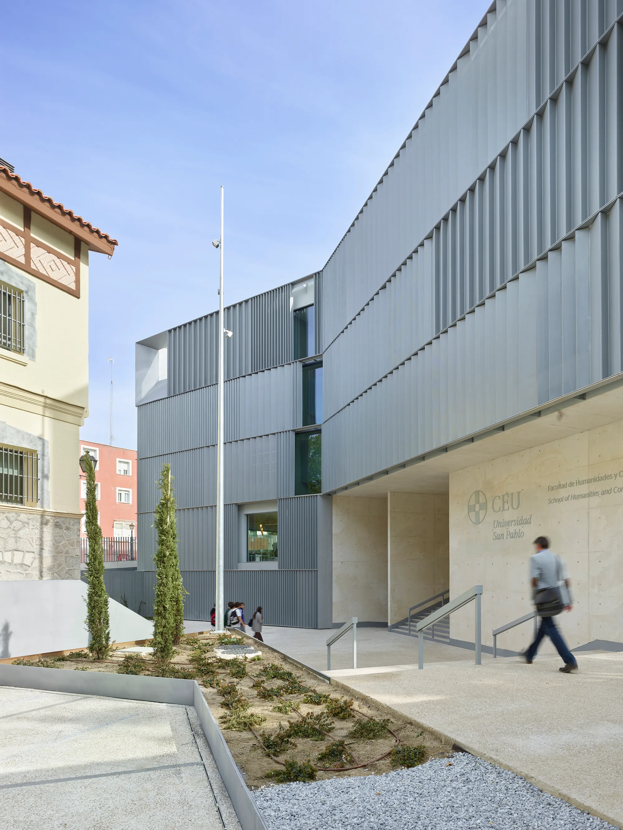 Nieto Sobejano Wraps a Madrid Campus Building in Corrugated Metal and a Triangular Courtyard